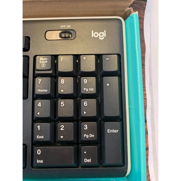 Logitech K270 Wireless Keyboard Full-Size Design With USB Receiver - Picture 8 of 9